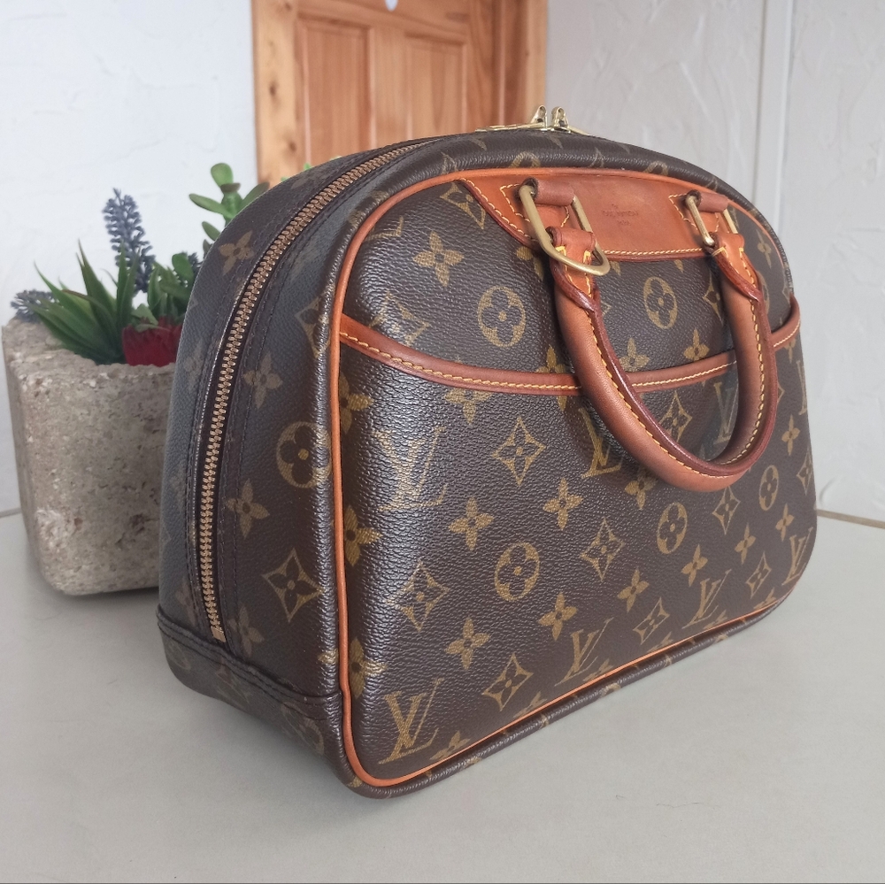 Louis Vuitton Trouville handbag in Brown Monogram Canvas